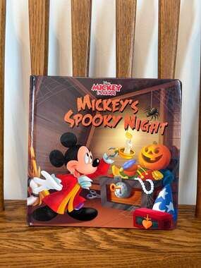 Disney Mickey & Friends Mickey's Spooky Night Halloween Storybook